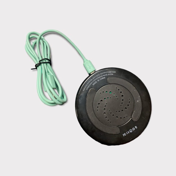 Jewel/Diamond wireless charging pad - Picture 2 of 2